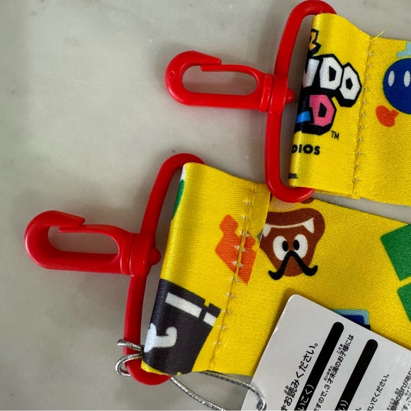 Super Nintendo World Strap - Picture 3 of 3